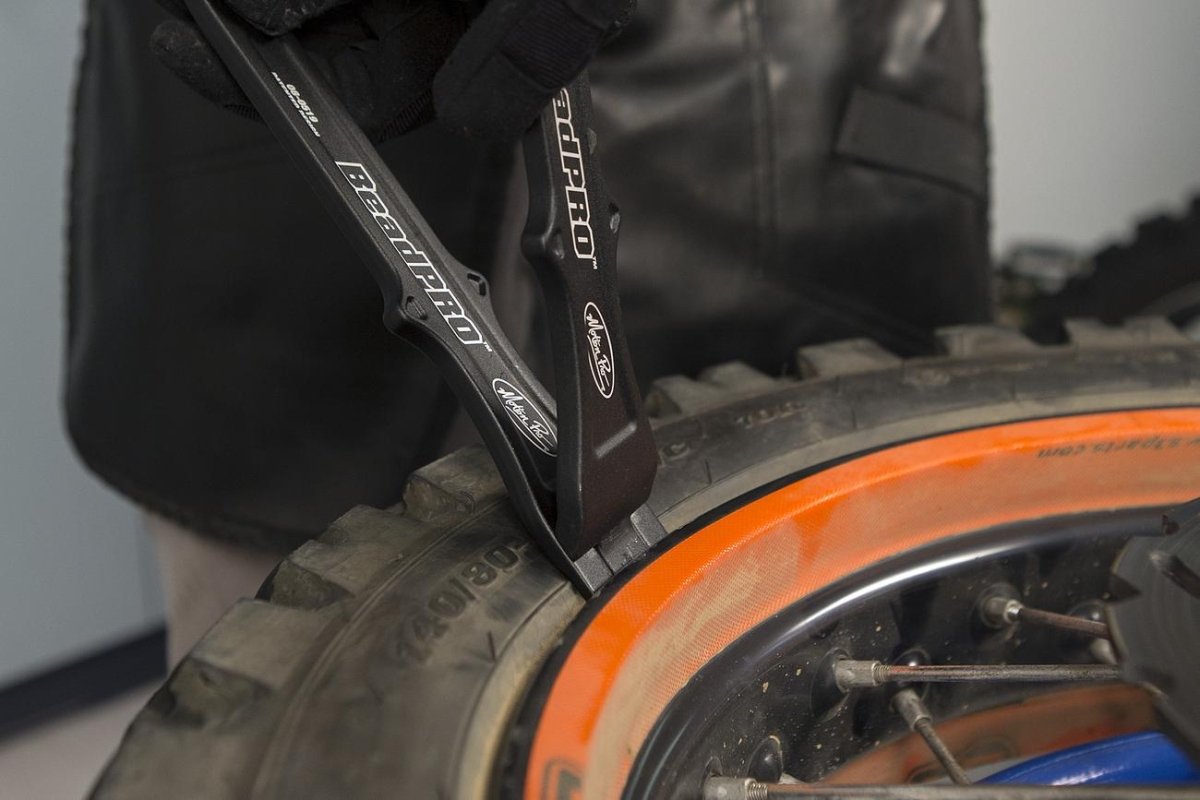 BeadPro Tire Bead Breaker - MAKINA MOTO