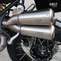 DOUBLE HIGH PIPE NINE T SCRAMBLER WITH VISIBLE WELDING (silencer in titanium with end cap grill) - MAKINA MOTO